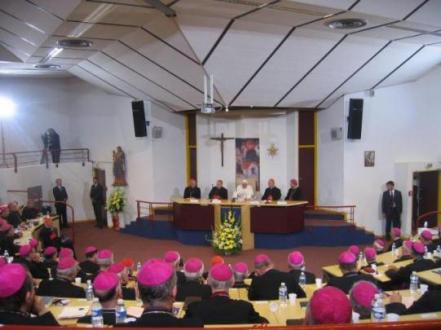 Lourdes : Hémicycle