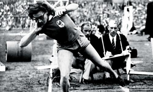 1948 JO Londres Micheline Ostermeyer France Lancer de poids.jpg