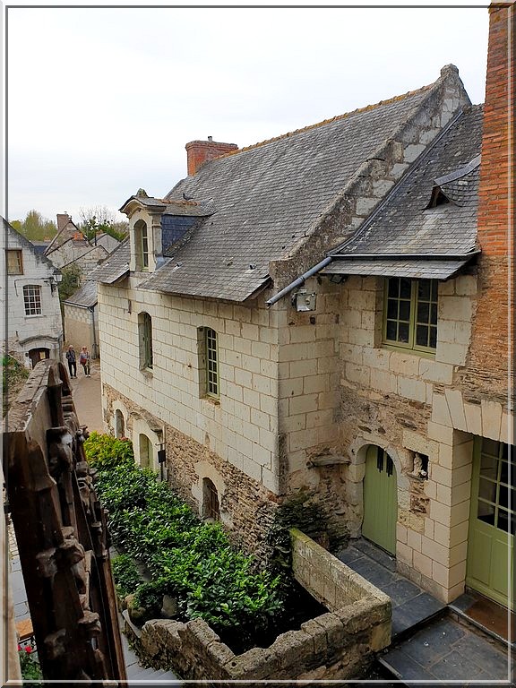 975 - Du Pays de Gâtine à la Loire : l’île de Béhuard