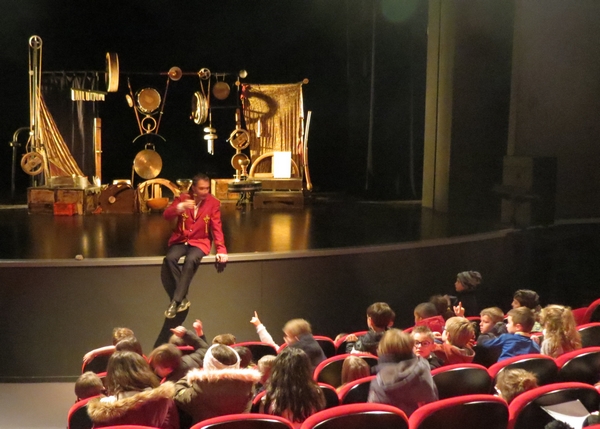 "La légende du Puits-Milieu", un spectacle musical plein de mystères a ravi les enfants des écoles...et les adultes !