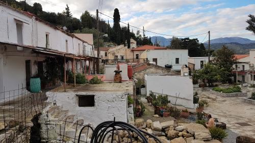 Le monastère de PALIANI