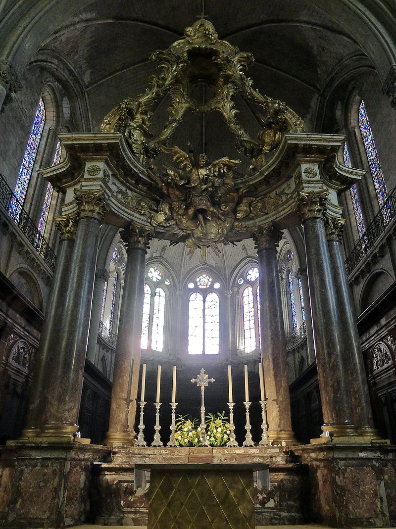 P1330931 Angers cathedrale St-Maurice autel rwk.jpg