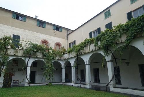 Le cloître de la cathédrale N-D de l'Assomption à SAVONE