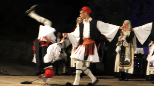 Le balcon posé sur la mer (41-2) à Χίος. Le balcon dansant 7. Θράκη, Μακεδονία, Eύβοια