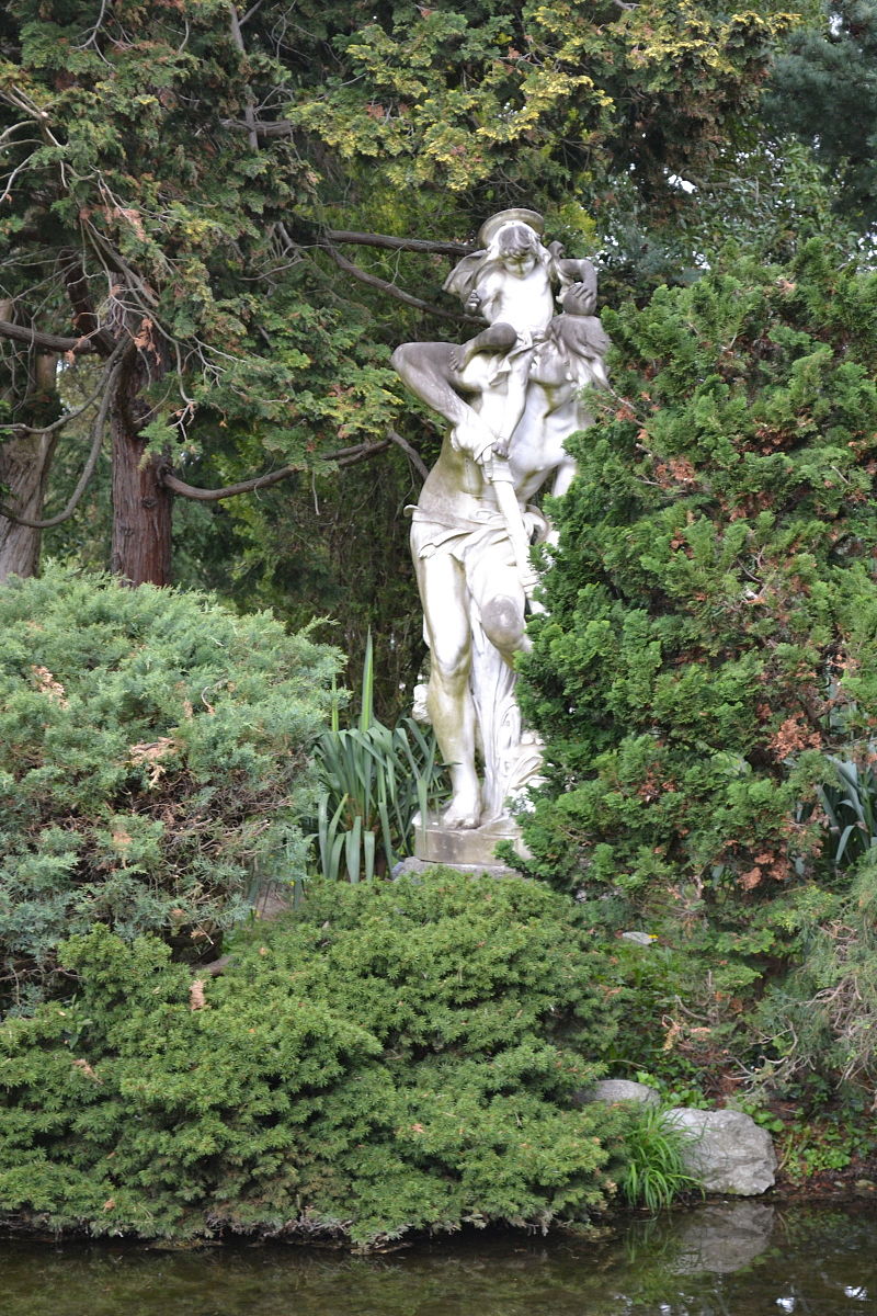 Statue de Saint Christophe au Jardin Massey de Tarbes