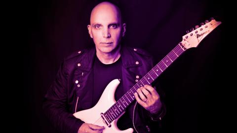 JOE SATRIANI - Les détails du nouvel album The Elephants Of Mars ; "Sahara" Clip
