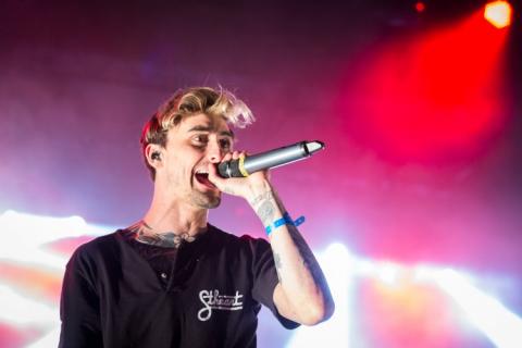 WE CAME AS ROMANS - Décès du chanteur clavieriste Kyle Pavone
