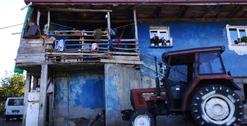 La route entre UŞAK et KUTHAYA