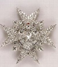 Croix de Saint-Esprit. Diamants de la Couronne, galerie d�Apollon, mus�e du Louvre � RMN