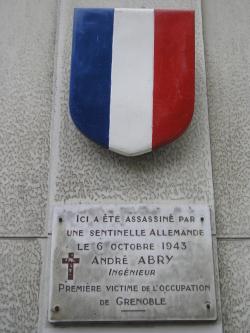 Grenoble et les plaques commémoratives