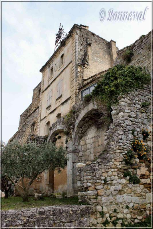 Oppède-le-Vieux Vaucluse le beffroi