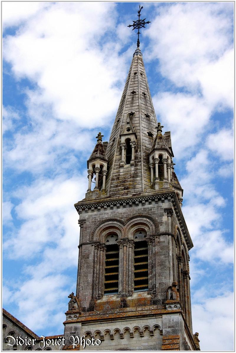 (85) Vendée - Les Essarts (2) _ Eglise St Pierre