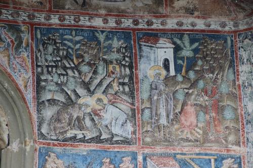 Le monastère du Voronet, 3 : la face nord, la face est et l'intérieur