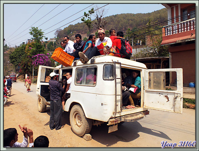 Blog de images-du-pays-des-ours : Images du Pays des Ours (et d'ailleurs ...), Transport en commun - Tansen (Palpa) - Népal