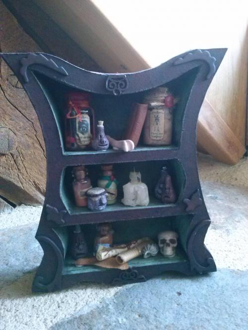 Une nouvelle armoire pour la sorcière....