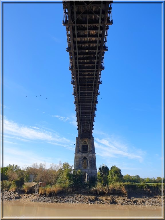 959 - Vers le Tarn et Garonne, entre Tonnay-Charente (17) et Lussac (33).