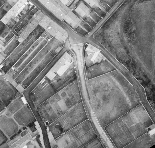 Marseilles, Traverse Tiboulen en 1947, terrain du temple (remonterletemps.ign.fr)