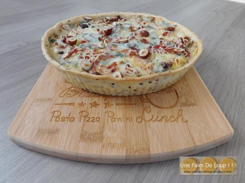 Tarte aux pomme de terre, roquefort et noisettes