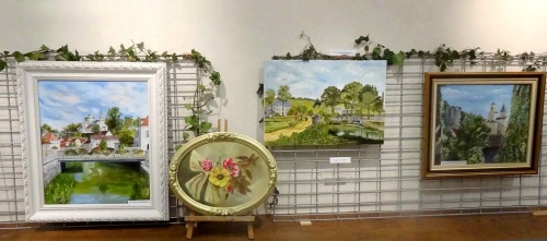 L'exposition des peintres de l'atelier peinture à l'huile de Sainte Colombe sur Seine...