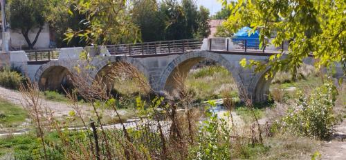La route entre UŞAK et KUTHAYA