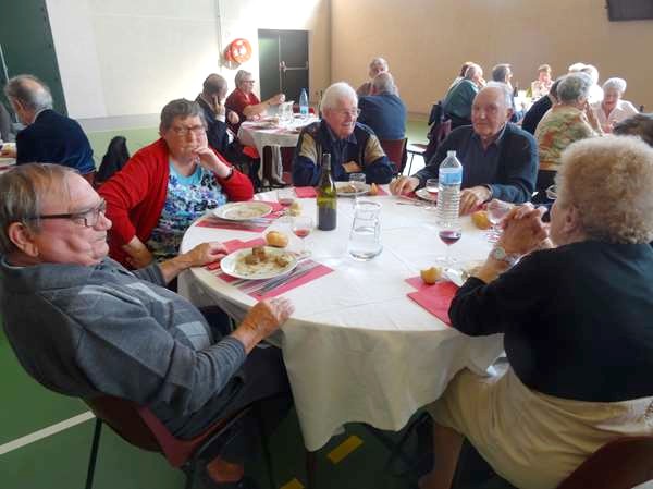 Le repas des Séniors de Châtillon sur Seine 2016, a eu un grand succès....