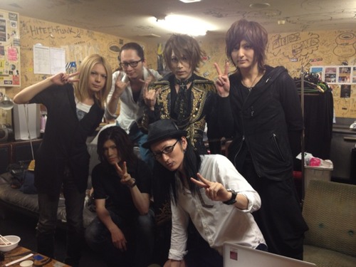 Lors de leur anniversaire... [bis]