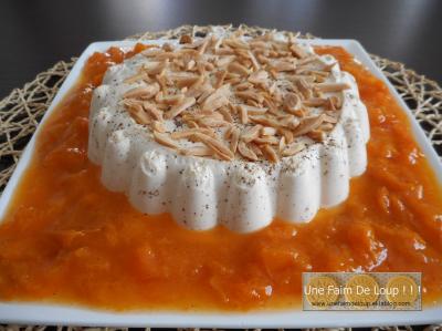 Panna cotta à la vanille et sa compotée d'abricots 