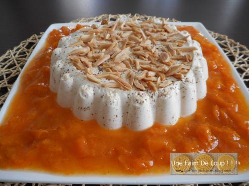 Panna cotta à la vanille et sa compotée d'abricots 