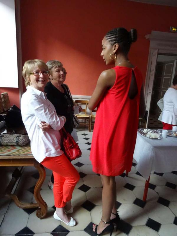 Cannelle Nemor, Miss Côte d'Or 2015, est venue rendre visite au Comité Miss Côte d'Or !