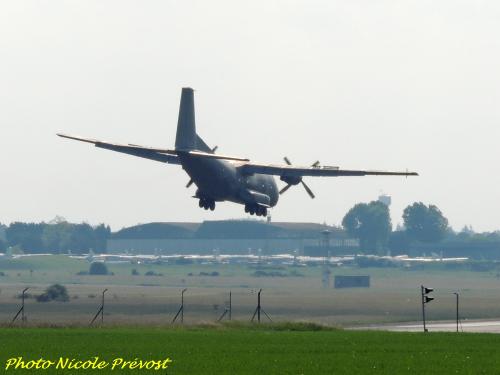 Le meeting de Chateaudun vu par Nicole Prévost, toujours aussi passionnée d'aviation !