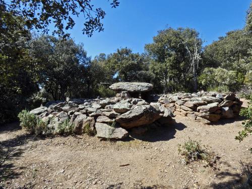 Le Circuit des Trois dolmens depuis Bouletenère