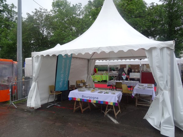 Quelques stands d'exposants aux Journées Châtillonnaises 2016...