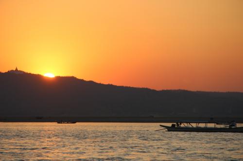 Coucher de soleil sur l'Irrawady