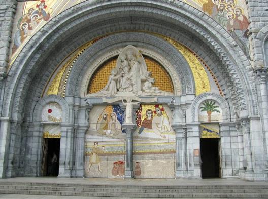 Lourdes : la basilique du Rosaire