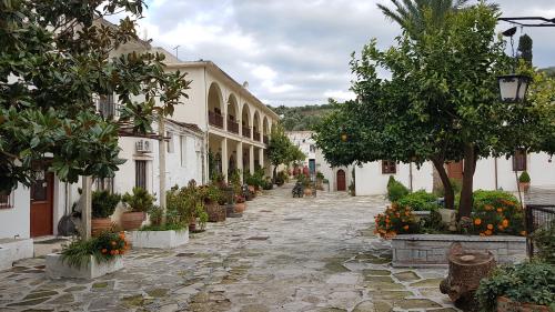 Le monastère de PALIANI