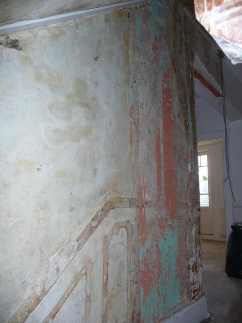 Décollage revêtement intérieur, escalier