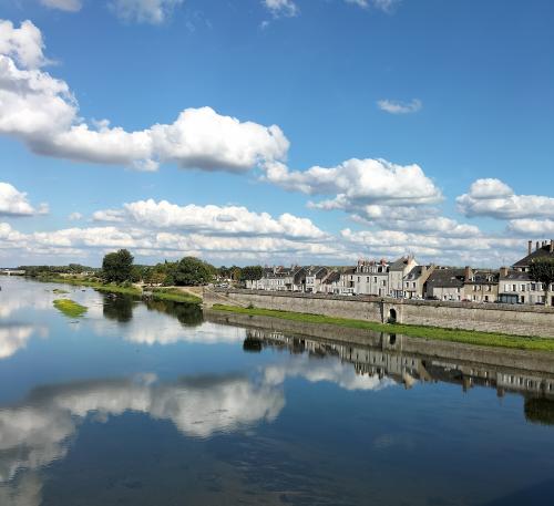 BLOIS, intro