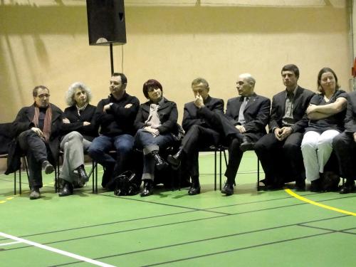 - Le restaurant "Côté Seine" à Montliot