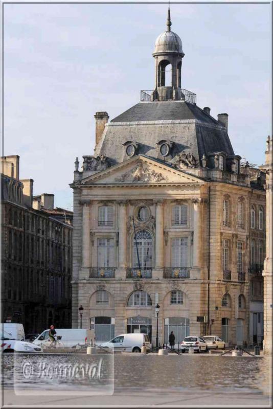 Bordeaux Place de la Bourse pavillon central