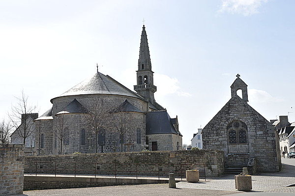 800px-Eglise_saint-Tudy_Loctudy-100.jpg