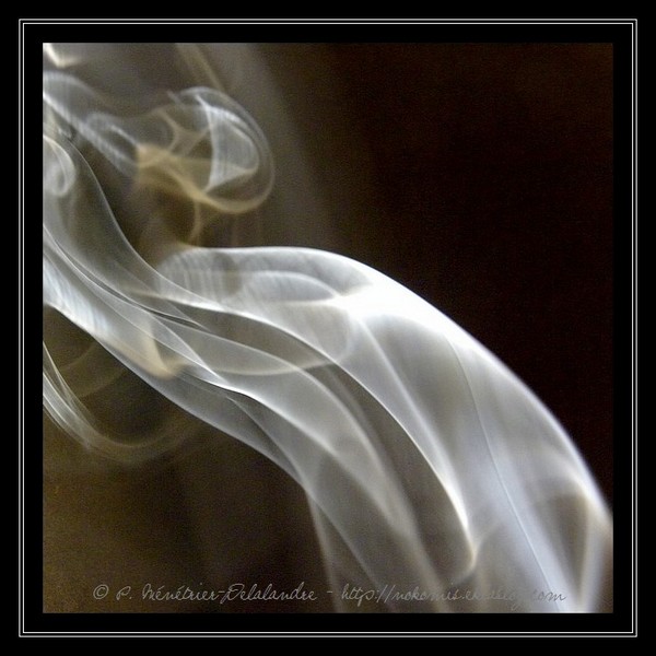 Volutes de fumée d'encens...