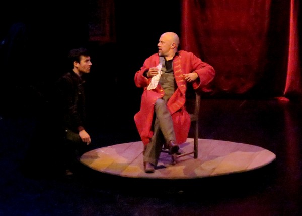 "Ruy Blas" ,la célèbre pièce dramatique de Victor Hugo, a été magnifiquement interprétée par  la Compagnie A2R au Théâtre Gaston Bernard de Châtillon sur Seine 