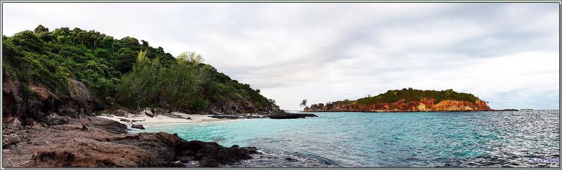 La presqu'île sacrée de Nosy Tsarabanjina au soleil couchant - Archipel des Mitsio - Madagascar