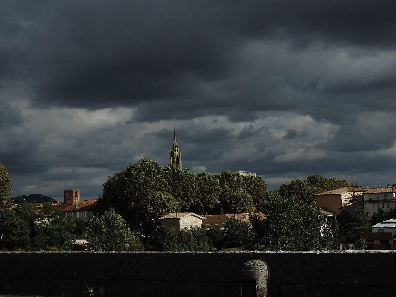 AGEN - le pont canal