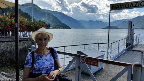 Jacqueline et les lacs Italiens 2015