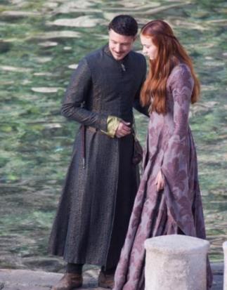 Robe violette Sansa