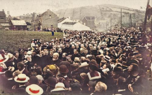 Funérailles du Père (photo colorisée)