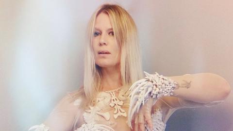 MYRKUR dévoile la version démo du nouveau titre Rivers Blessed