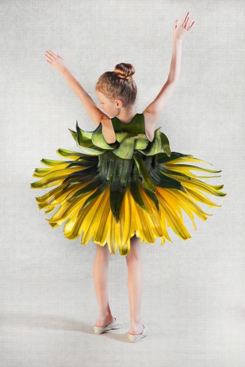 Petites filles en fleurs