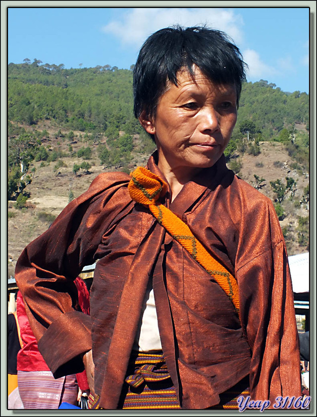 Blog de images-du-pays-des-ours : Images du Pays des Ours (et d'ailleurs ...), Portraits au marché de Punakha: Madame et Monsieur - Bhoutan